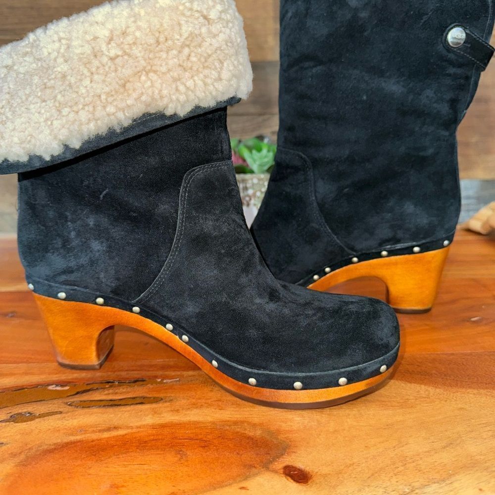 UGG Lynnea Shearling Fold Over Cuff Clog Ankle Boots in black/wooden clog sz 7